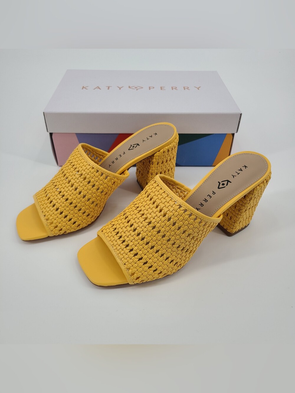 Katy Perry Collections Yellow Woven Block Heel Open Toe Sandals Size 10 - Picture 3 of 9